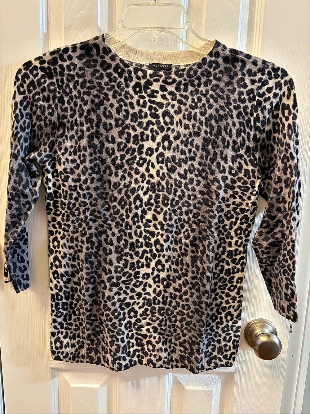 100% Cashmere Talbots Leopard Print Sweater Size Small